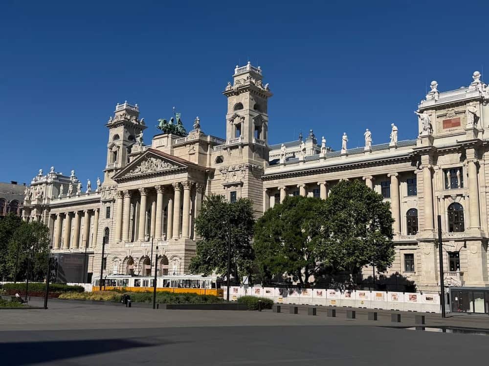 Kossuth Lajos Square — 2