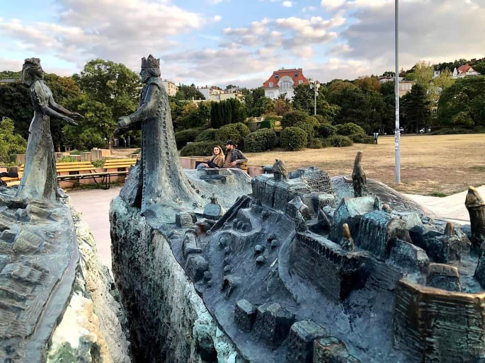 Prince Of Buda & The Princess Of Pest Monument — 3