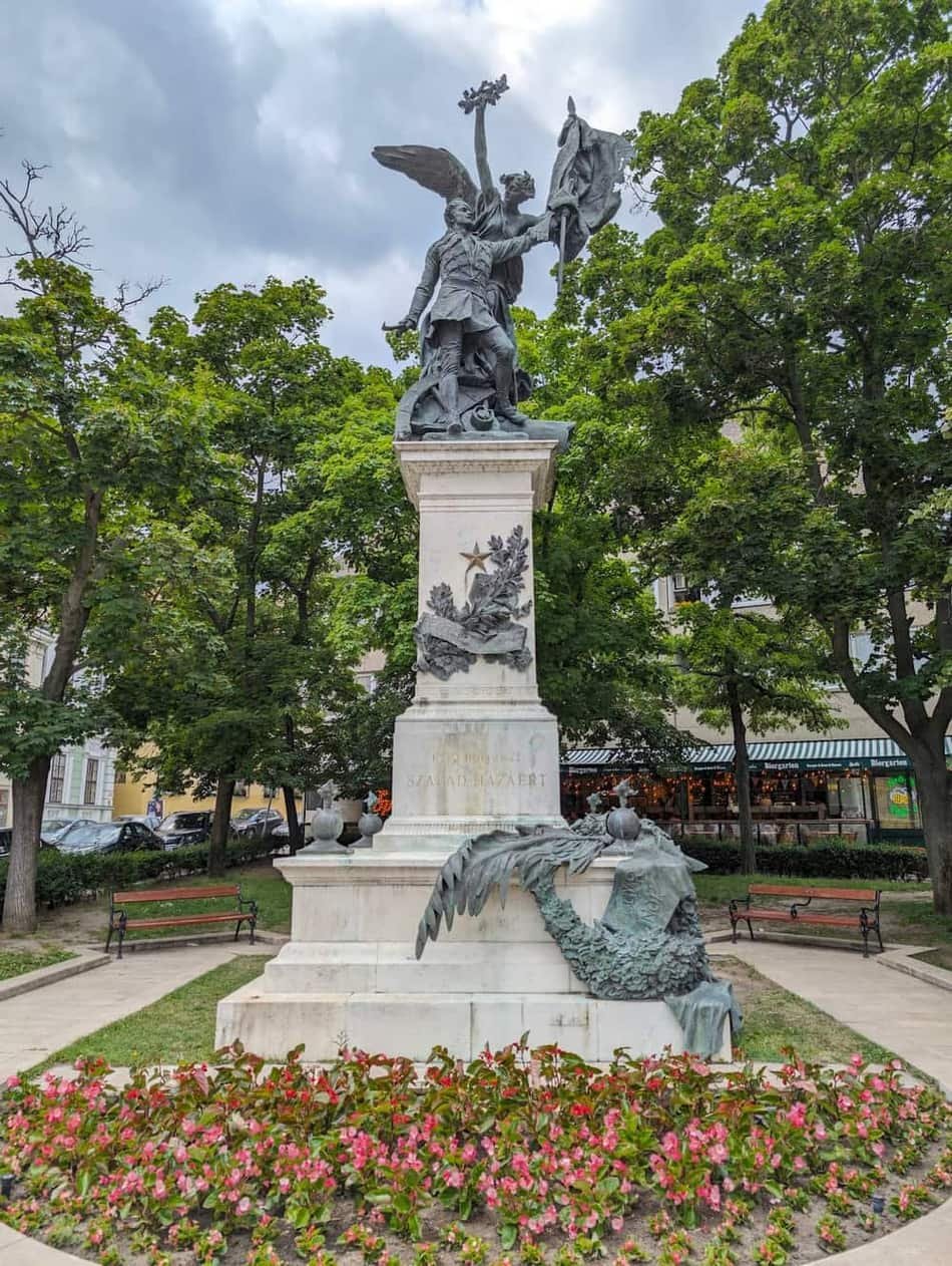 Statue Of The Independence War