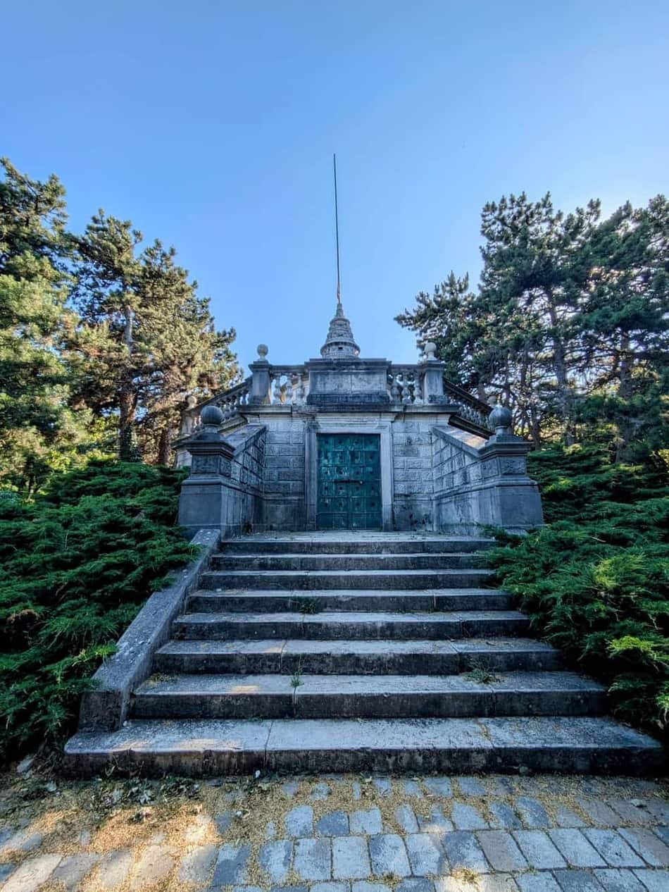 Széchenyi Monument — 3