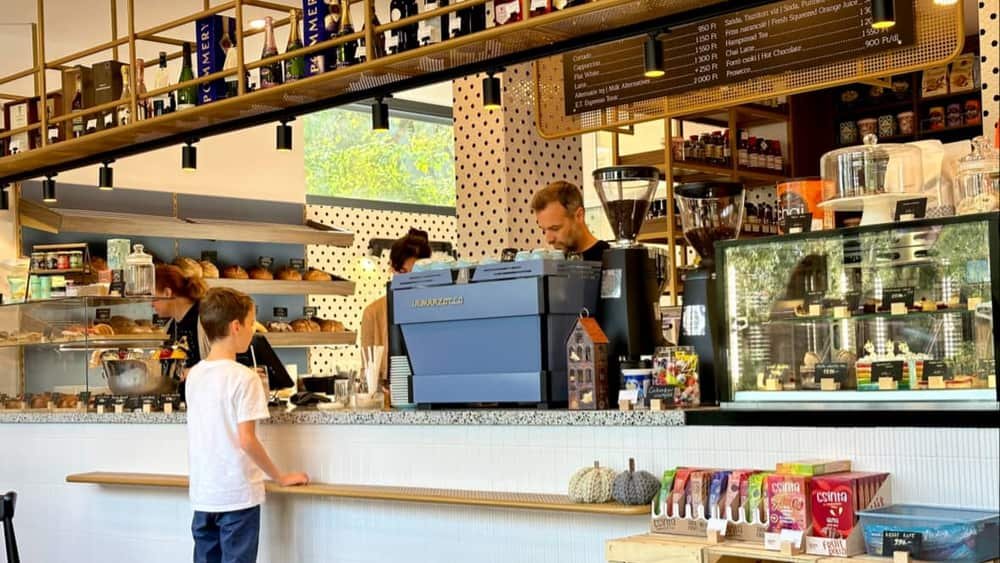 Aladár Cafe & Deli
