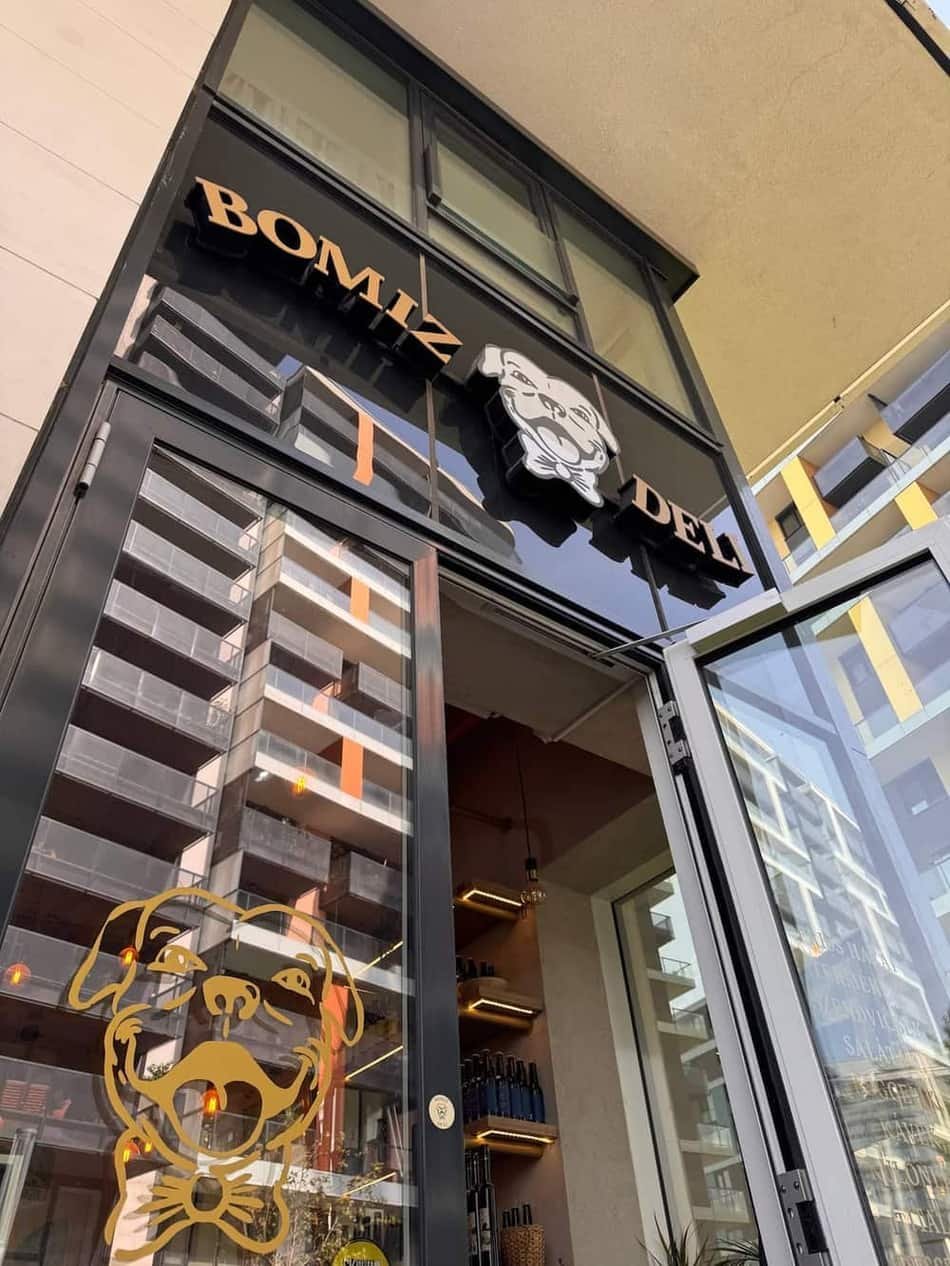 Bomiz Deli