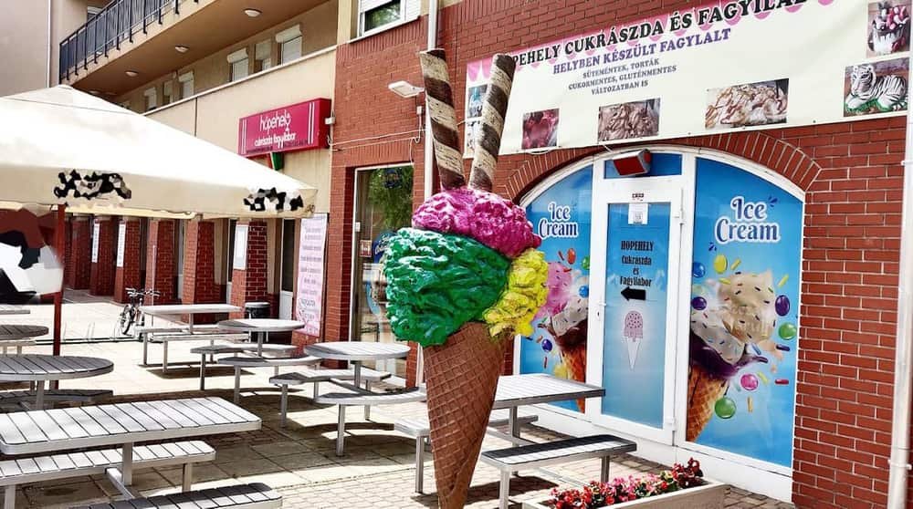 Snowflake Cake Shop