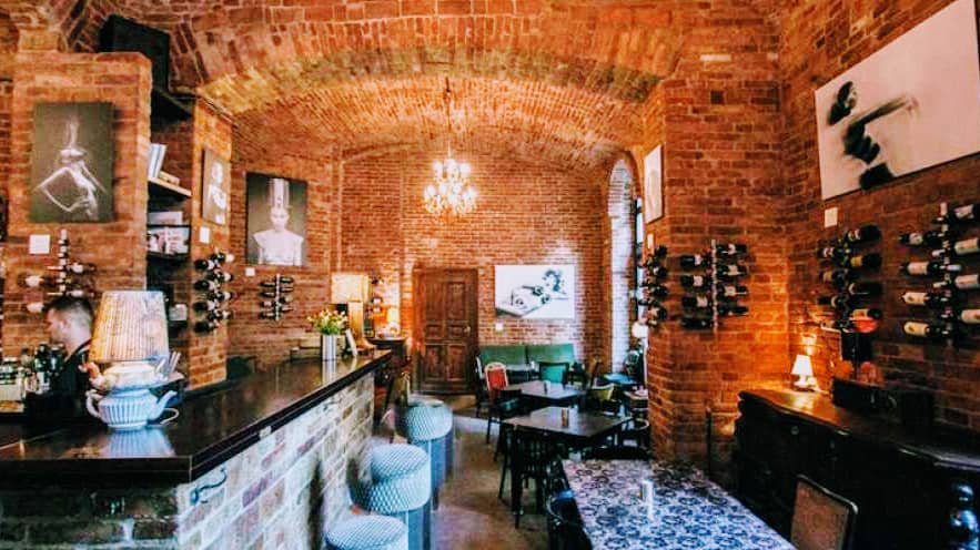 DOBLO Wine Bar and Shop