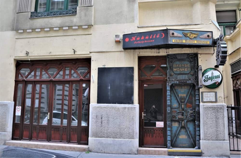 Grease Monkey Budapest
