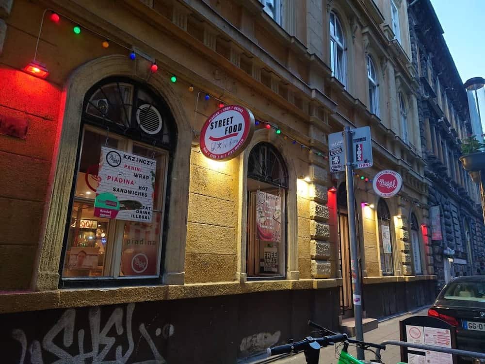 Illegal Pub & Club