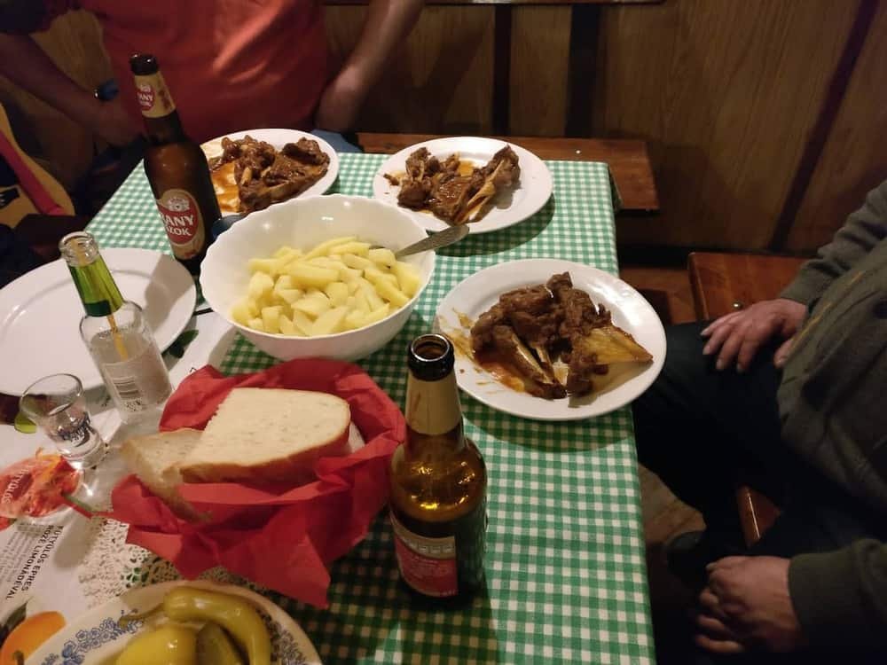 Két Lámpás söröző