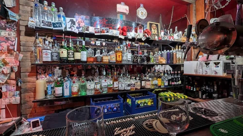Red Ruin Bar