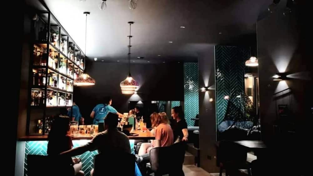 SEVEN Cocktail Bar