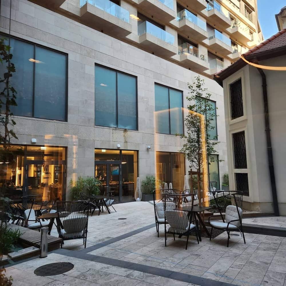 Emerald Hotel & Suites by Continental Group