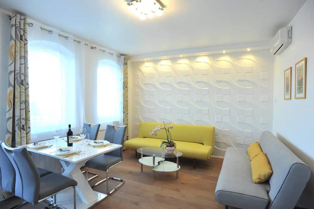 Hillside Premium Apartments