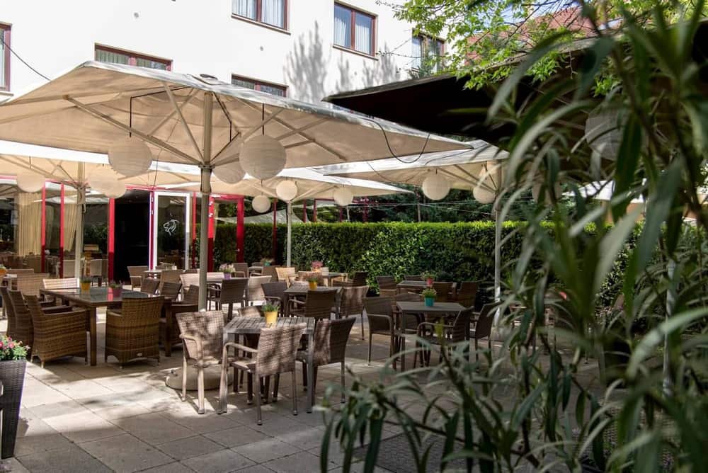 Lion's Garden Hotel