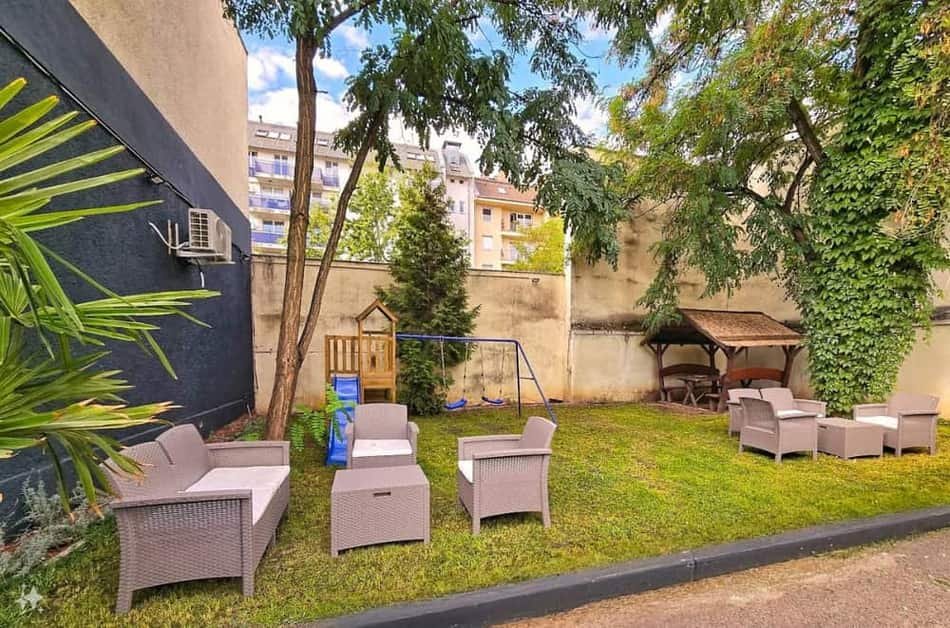 Mariposa Apartments