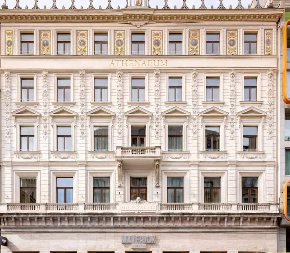 Maverick Athenaeum | Hostel Budapest