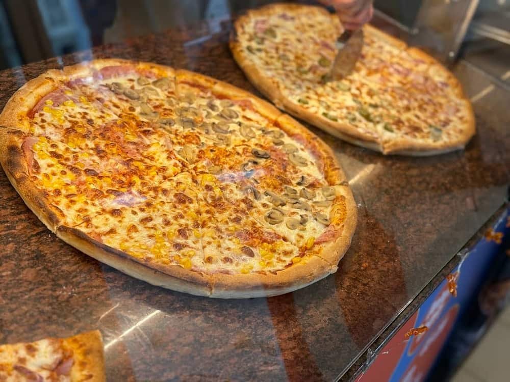 Hősök Pizza