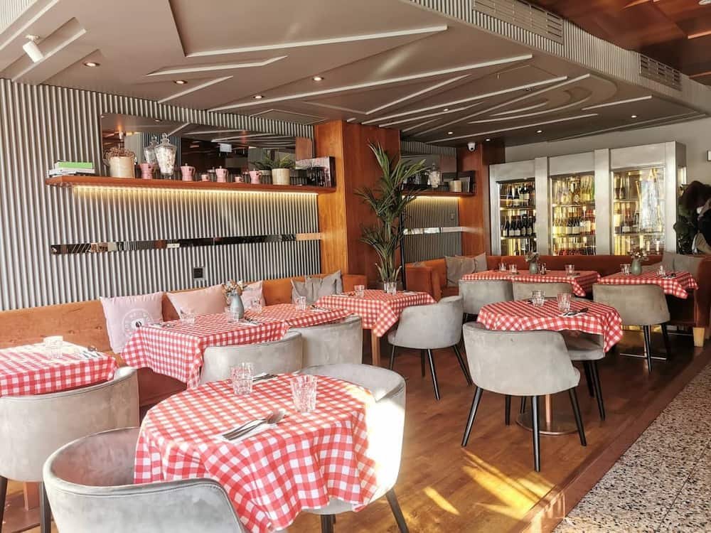 Old Mama - Goulash & Langosh Bar